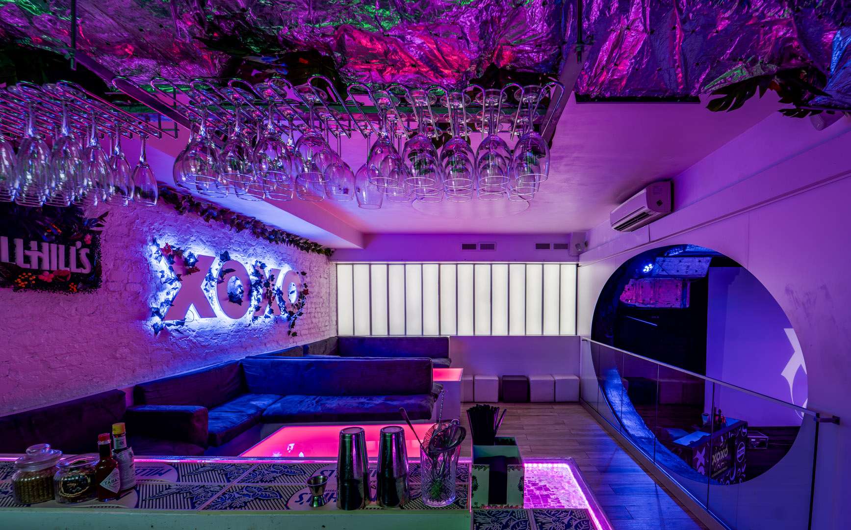 30 w klubie – dlaczego XOXO Party może być najlepszym pomysłem na trzydziestkę