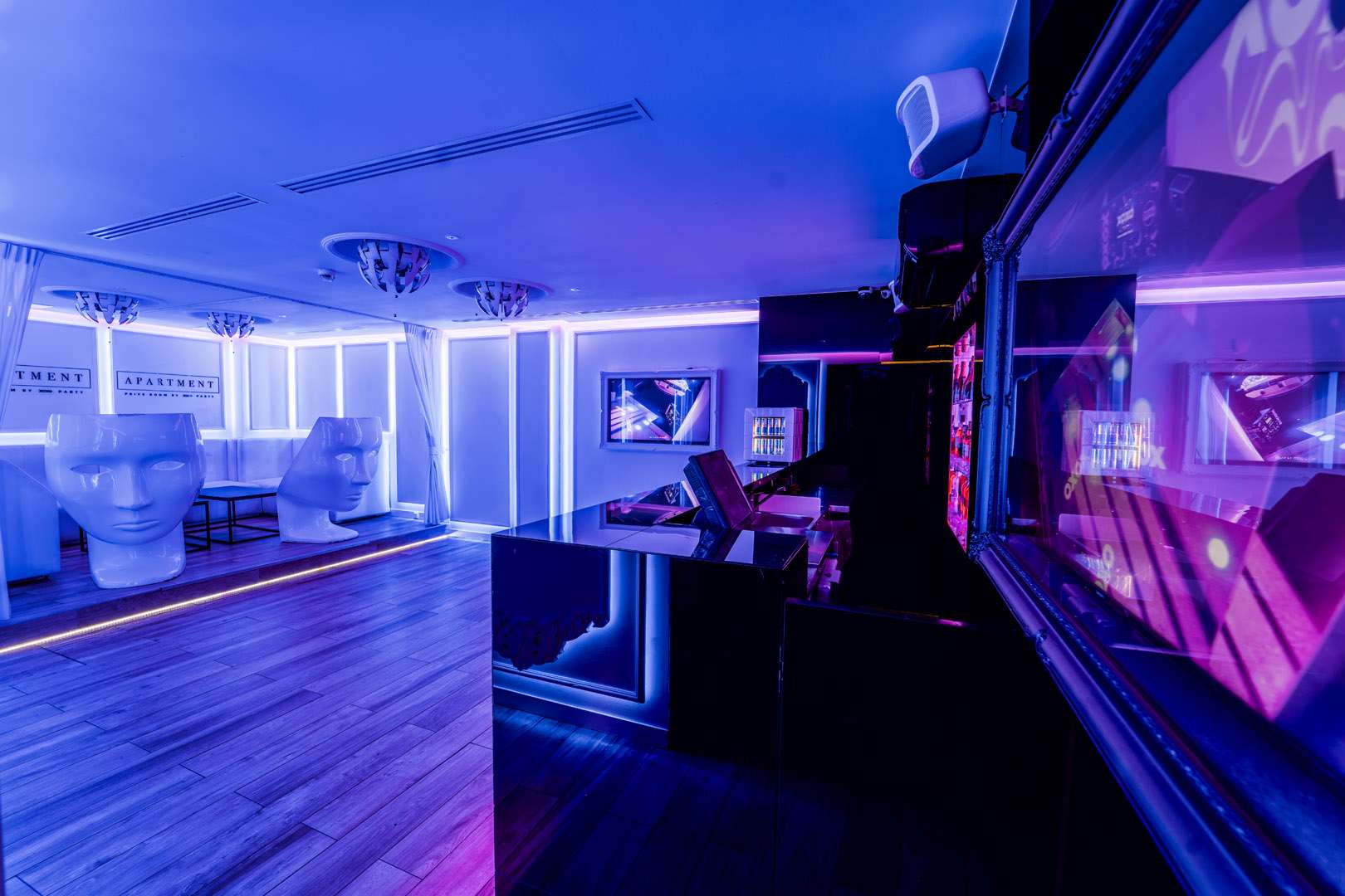 Eventy firmowe imprezy integracyjne – dwa cele, jeden spójny wieczór w XOXO Party